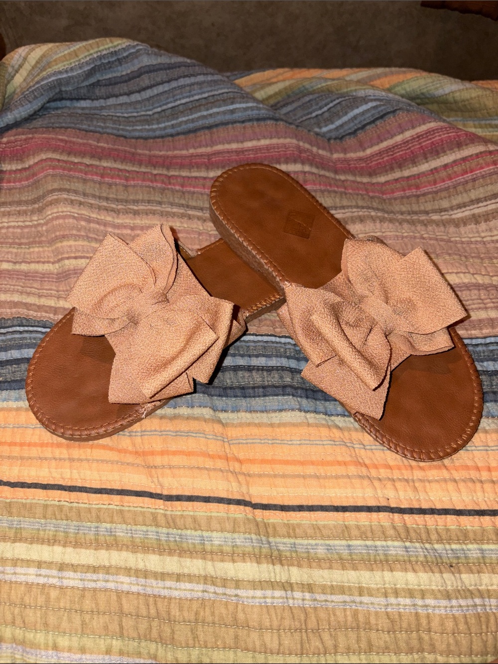Women’s Tan Bow Slide Sandals